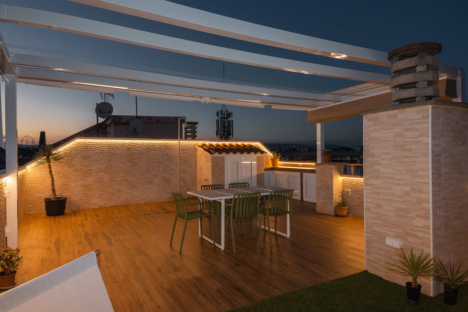 Terraza en La Pineda: reforma de exteriores funcional