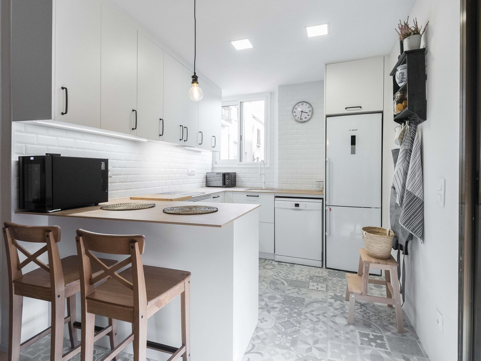 Reforma integral en Tarragona: cocina ampliada vintage