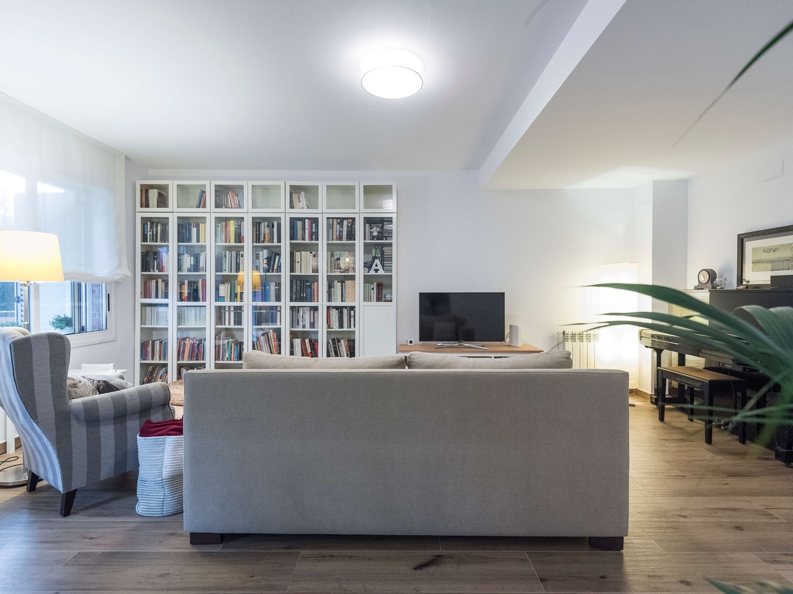 Reforma integral en Tarragona: suelos unificados y confort