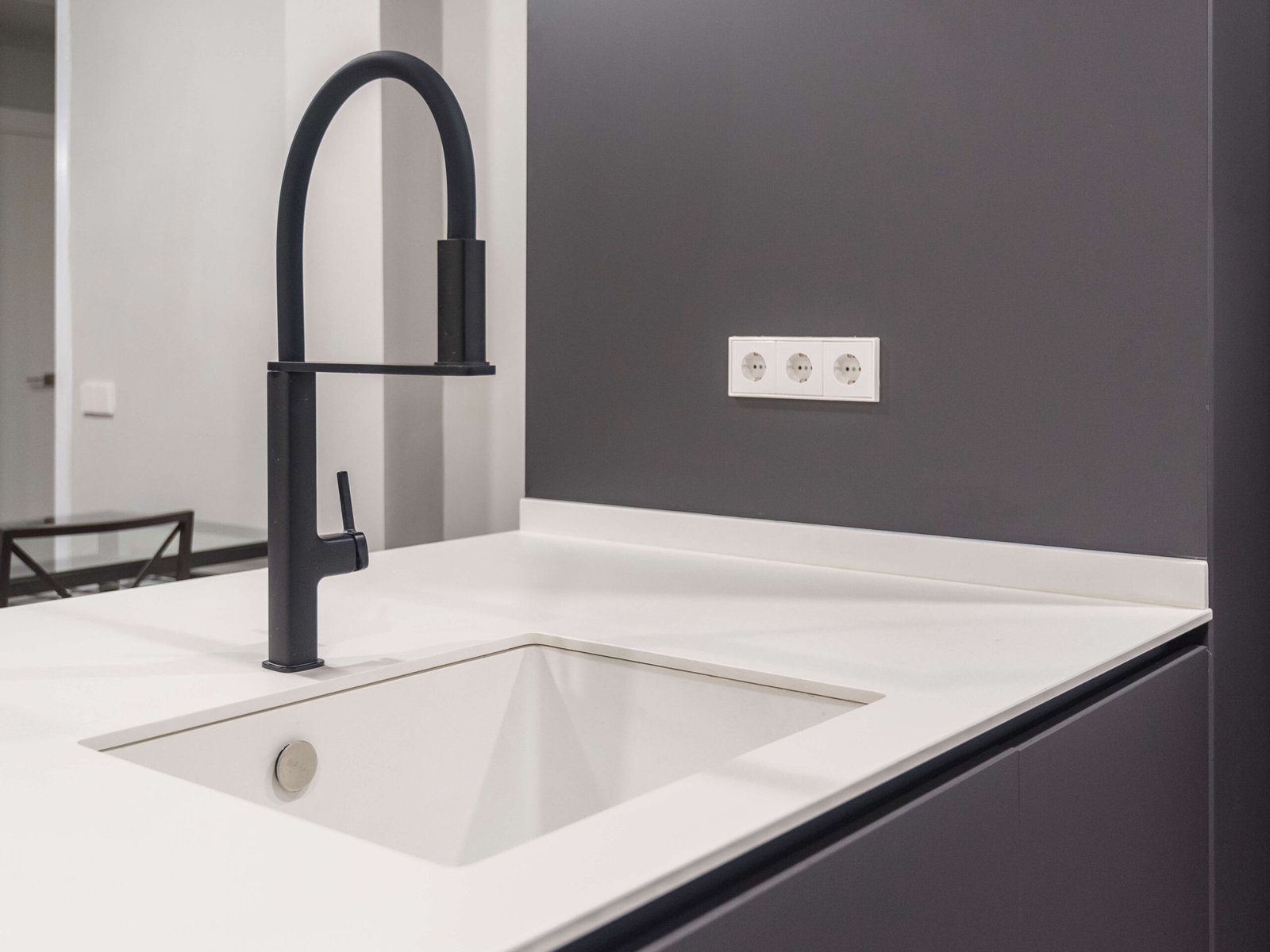 Reforma integral en Tarragona: cocina abierta y continuidad