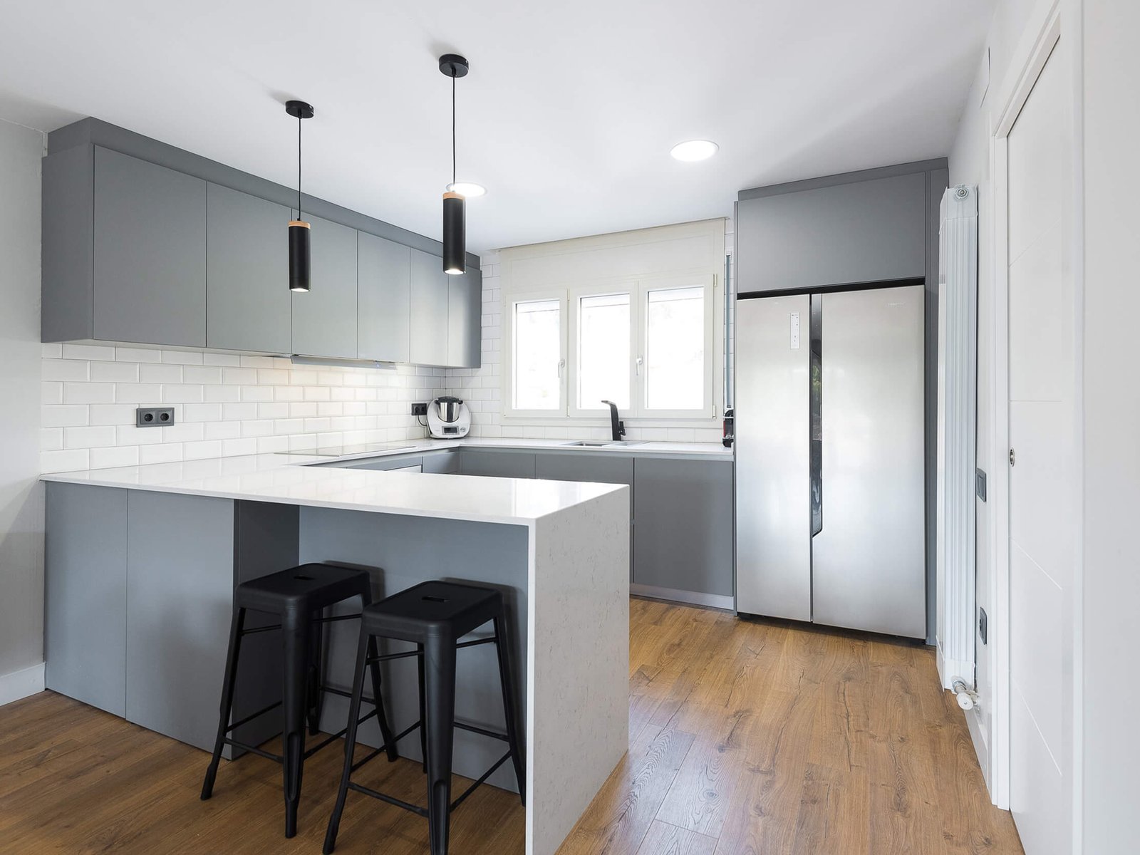 Reforma integral en Tarragona: planta abierta y diseño cálido