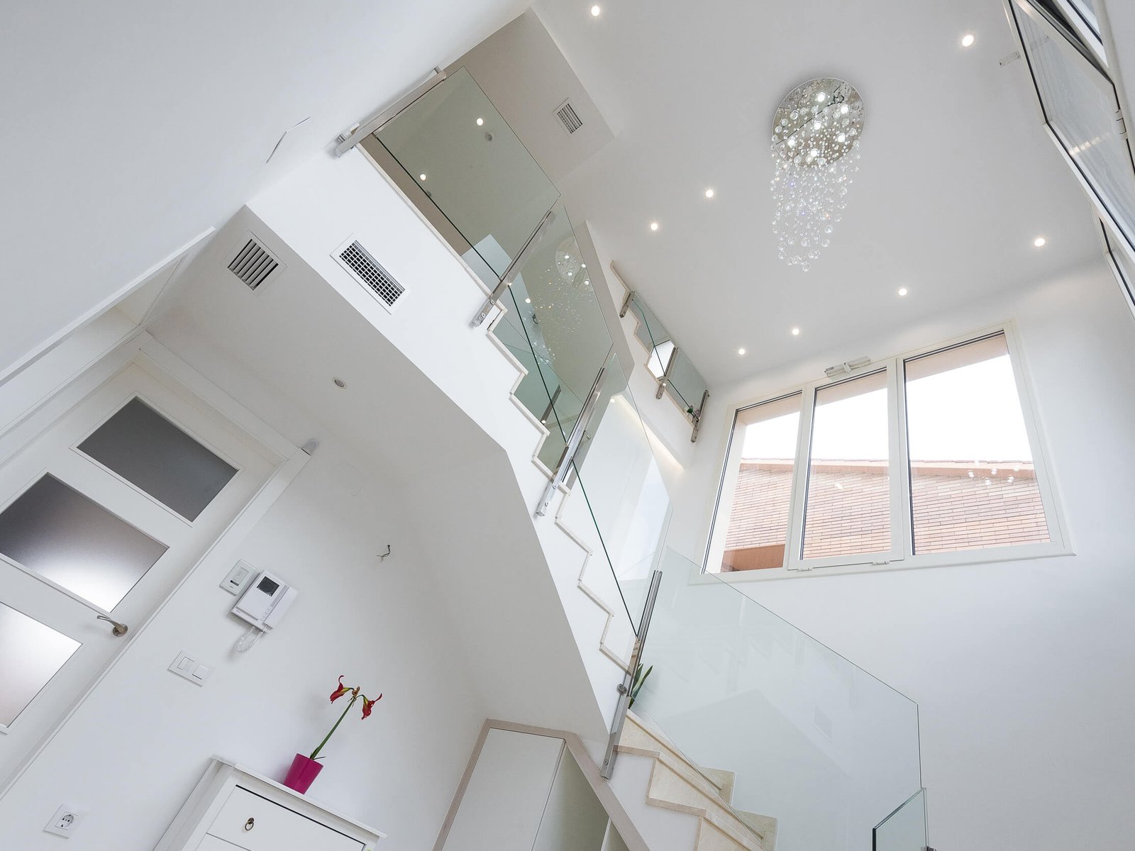 Reforma integral en Reus: vivienda cuatro vientos y jardín