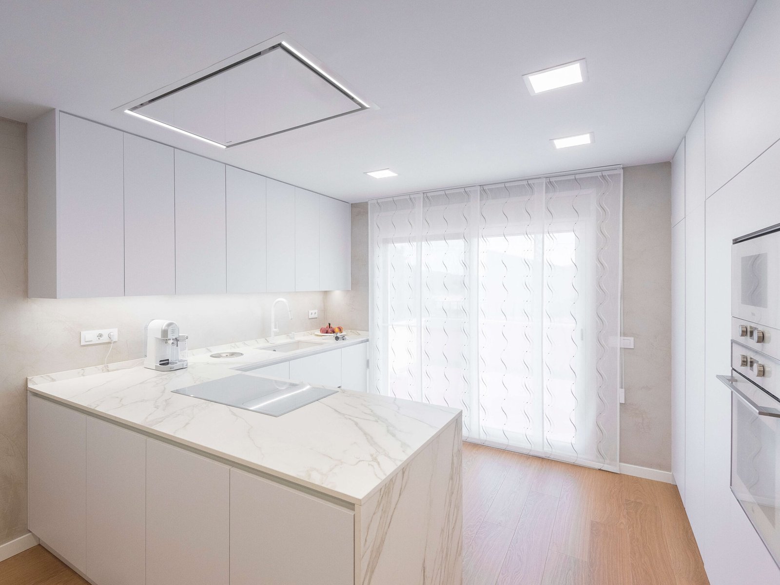 Reforma integral en Bellvei: espacios unificados y madera