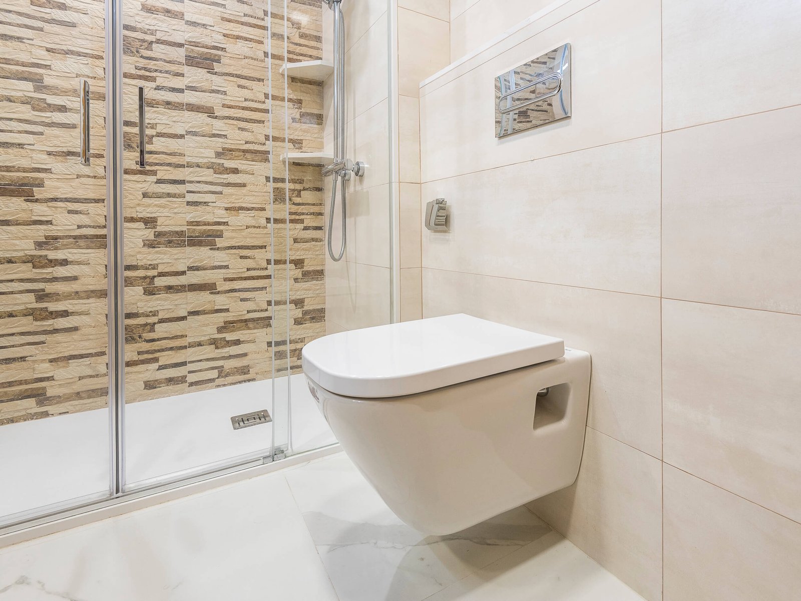 Reforma integral en Tarragona: baños y cocina renovados