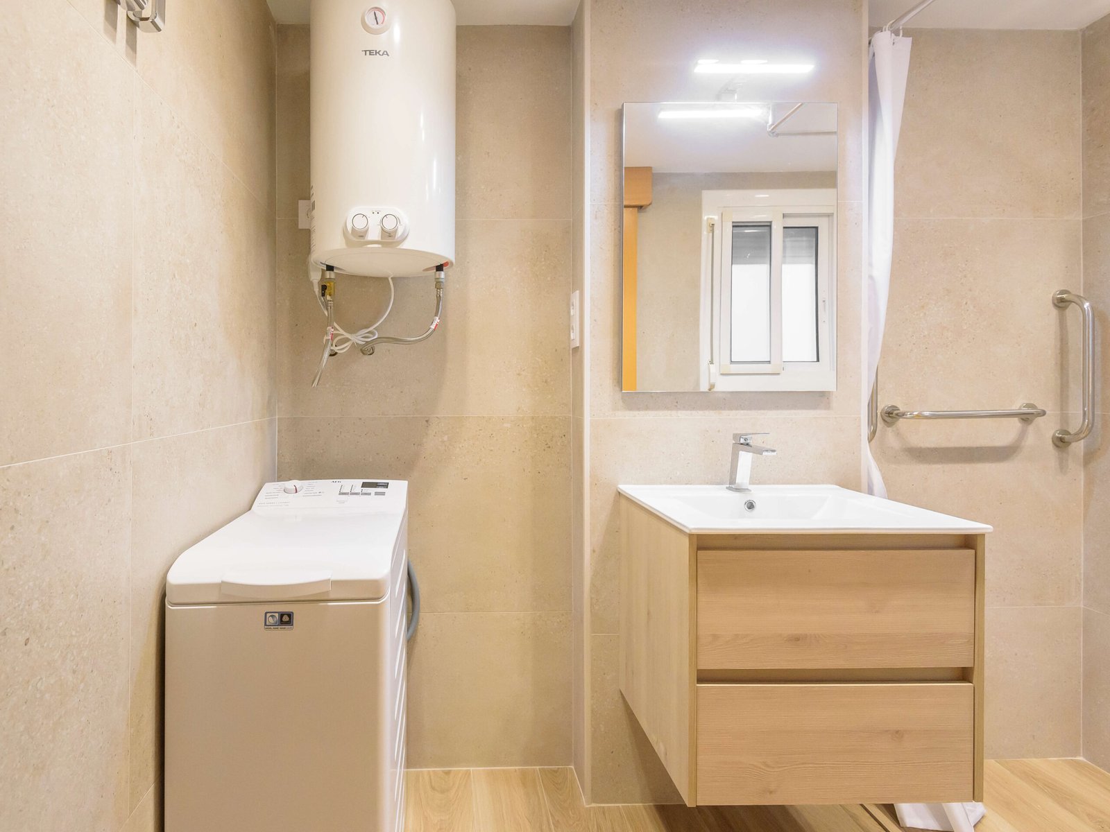 PJ/2026/00462 · Baño adaptado · Tarragona · Ducha a un único nivel