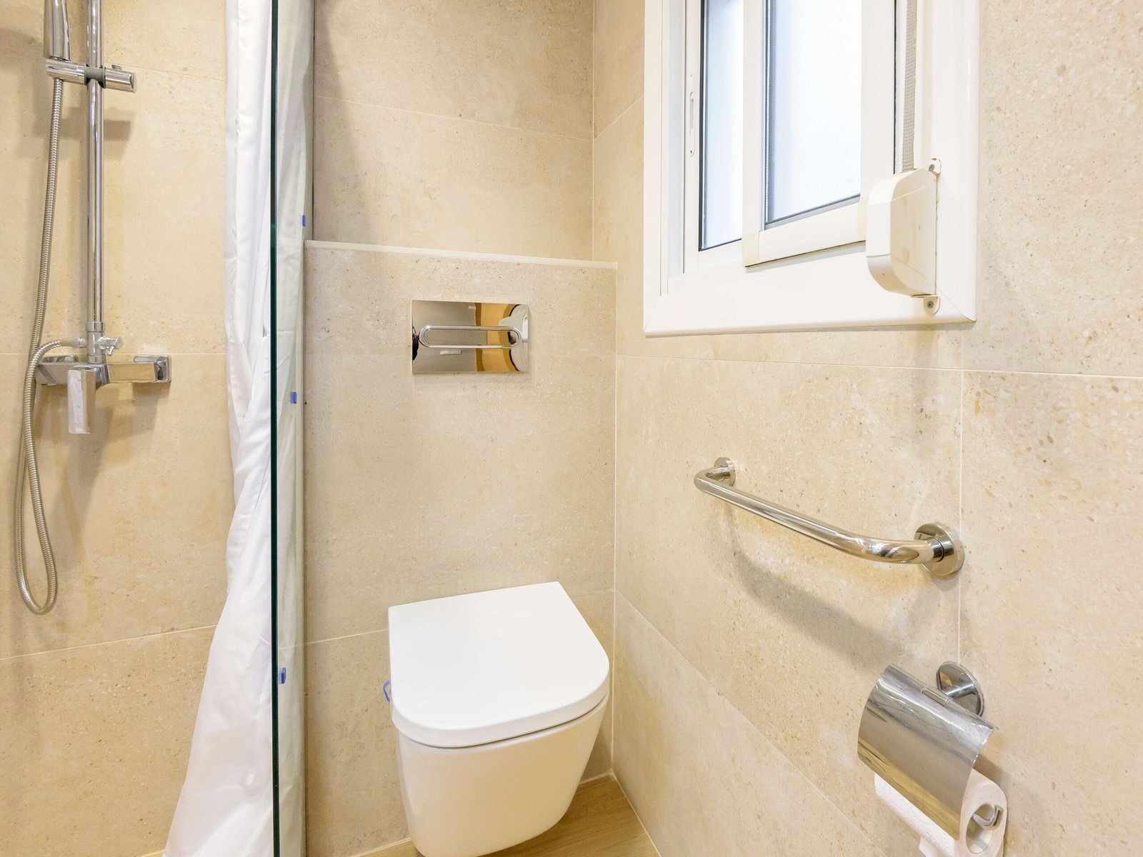 PJ/2026/00462 · Baño adaptado · Tarragona · Ducha a un único nivel
