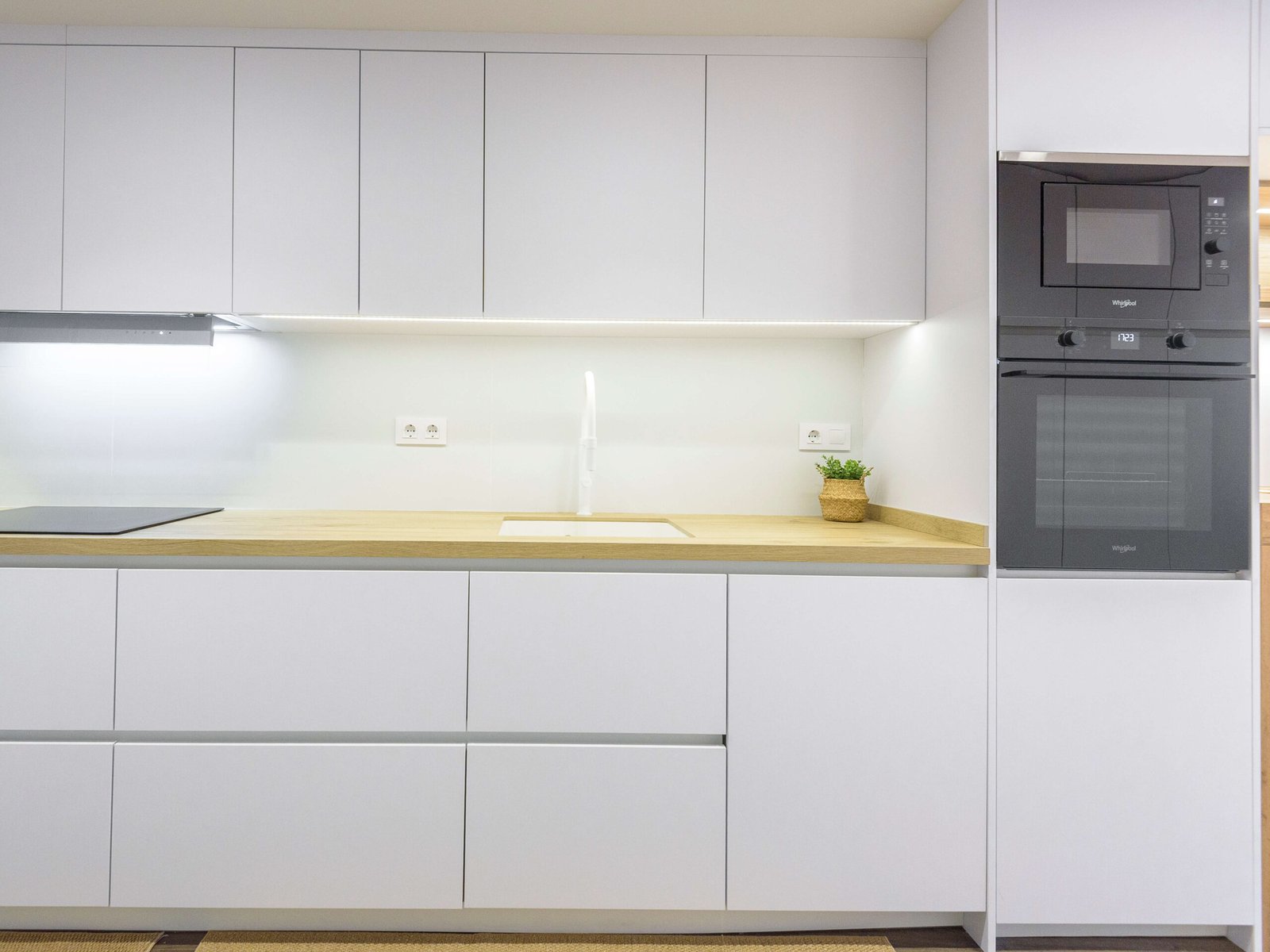 Reforma integral en Tarragona, cocina ampliada y lavadero unificado