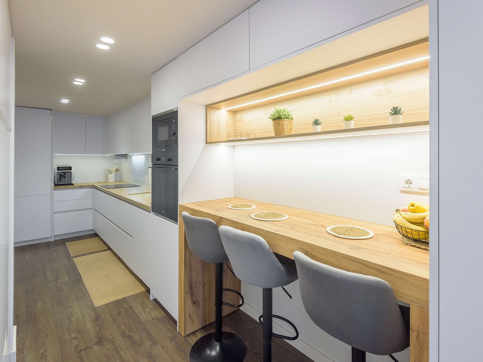 Reforma integral en Tarragona, cocina ampliada y lavadero unificado